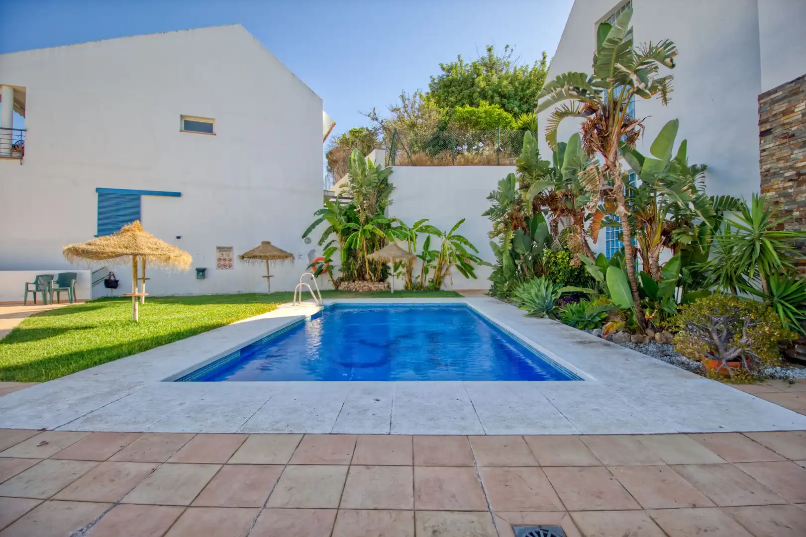 Casa aparellada amb piscina en venda a Torremuelle, imagen 5