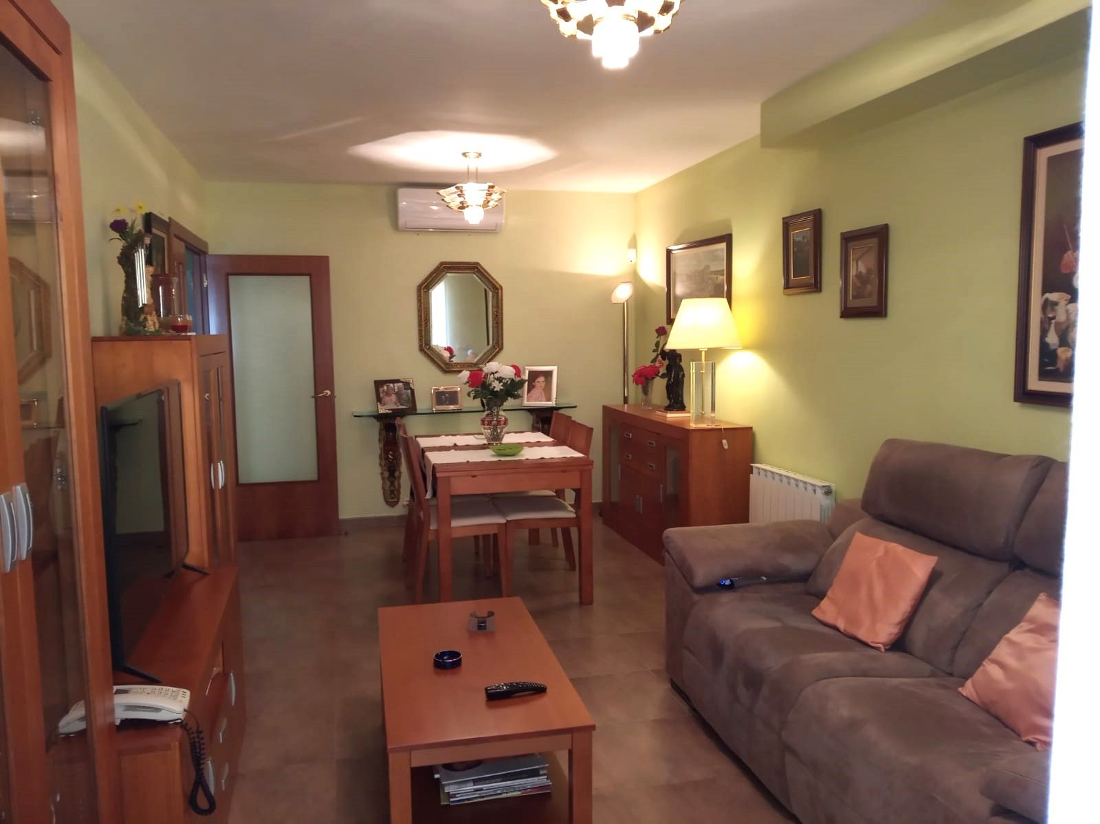 Sala d'estar de Casa adosada en venda en Alfara de Carles amb Aire condicionat, Calefacció i Jardí privat