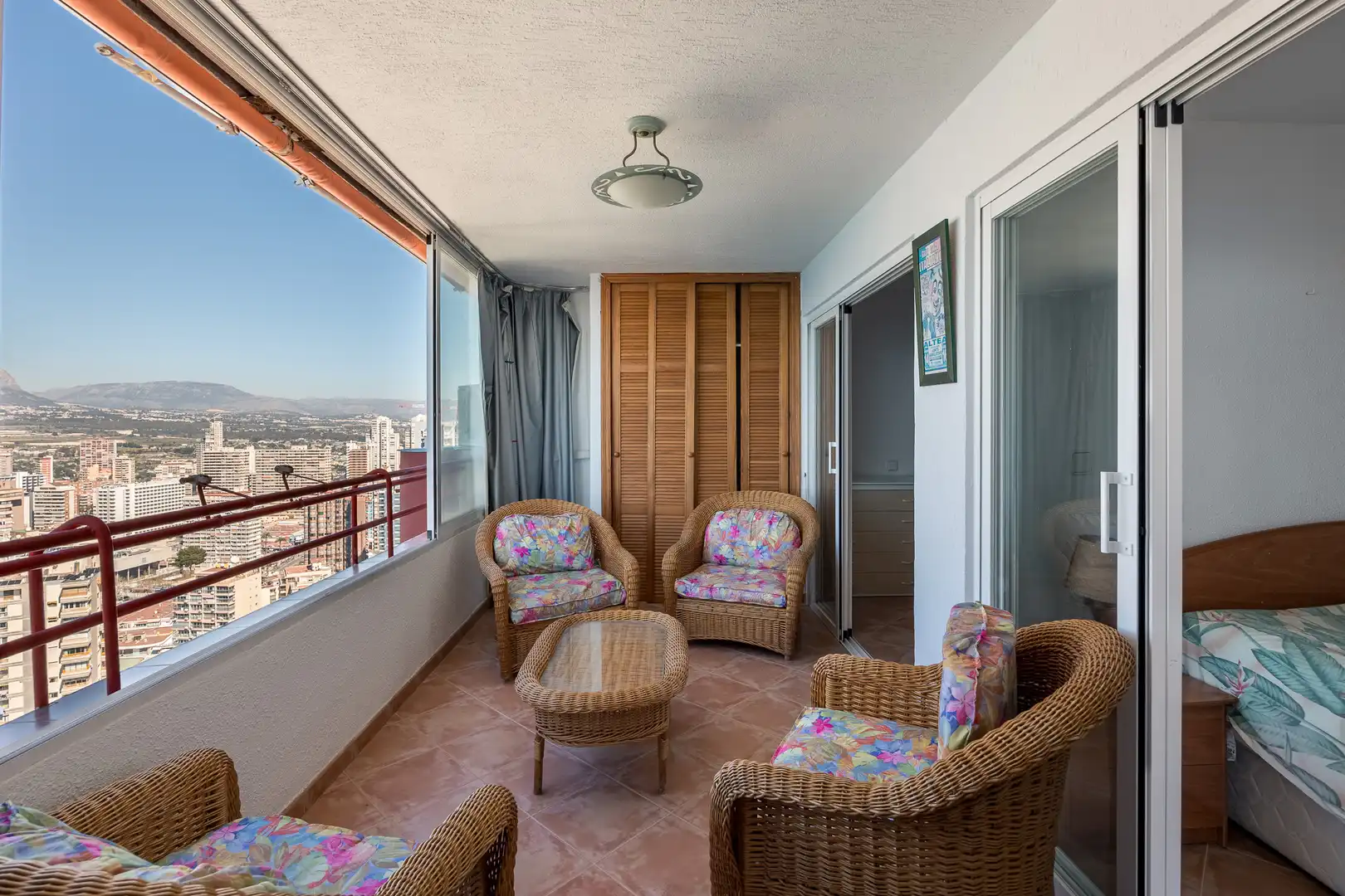Habitación de Ático en venta en Benidorm con Piscina y Piscina comunitaria