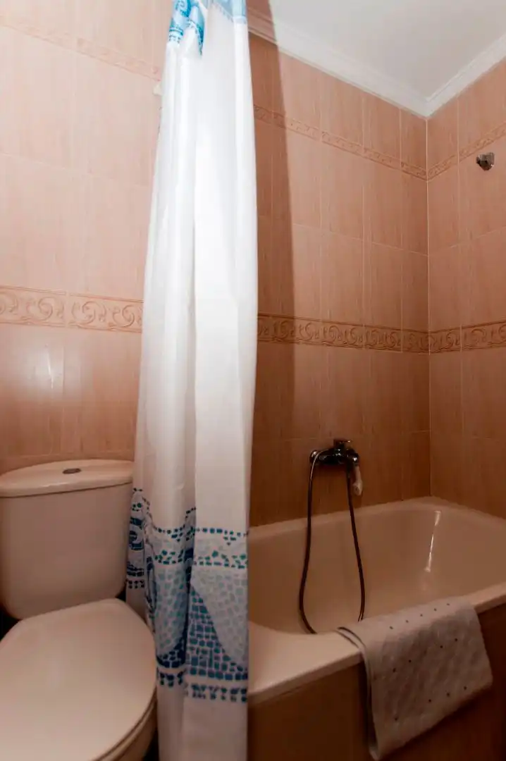 Bathroom of Detached homes for rent in Almuñécar  with Air Conditioner, Heating and Private garden