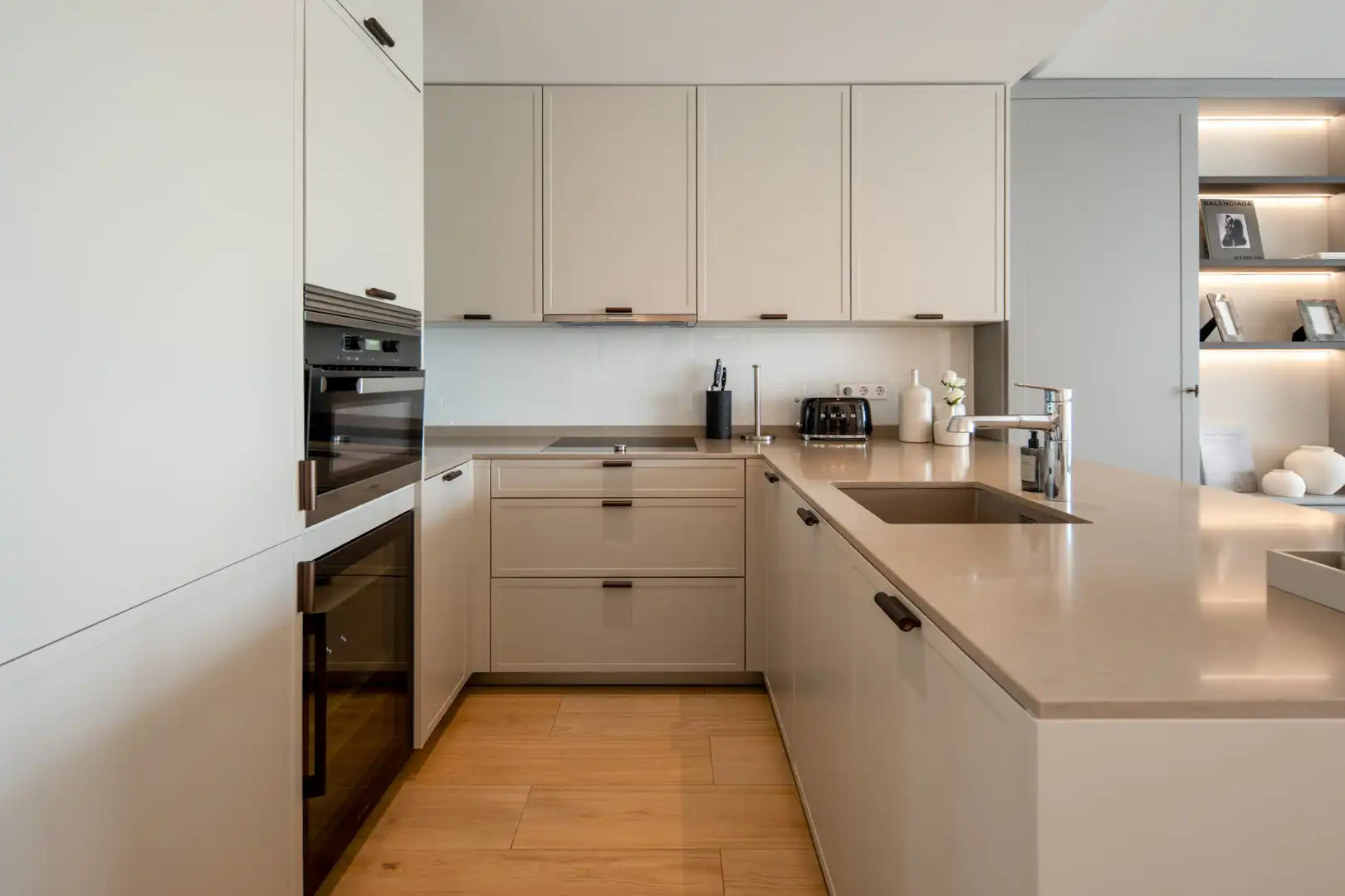 Apartamento con piscina en venta en Milla de Oro, imagen 16