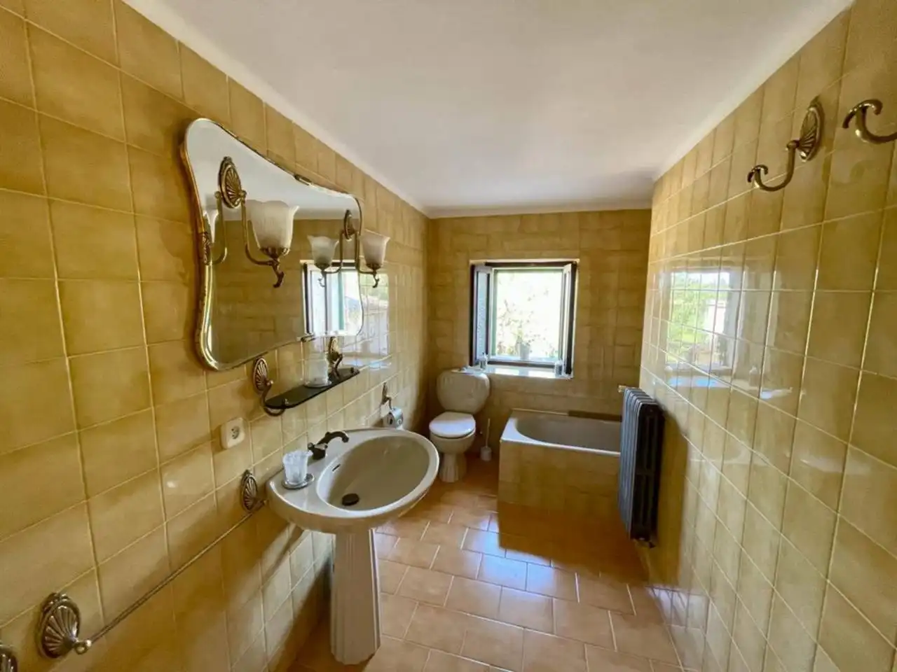 Badezimmer von Country house zur Miete in Pollença mit Klimaanlage, Heizung und Privatgarten