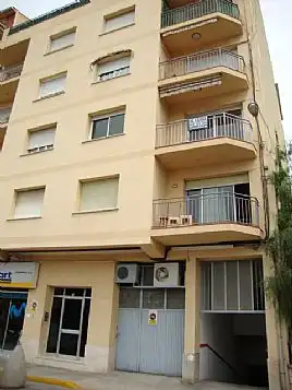 Aparcament amb ascensor en venda a La Granada