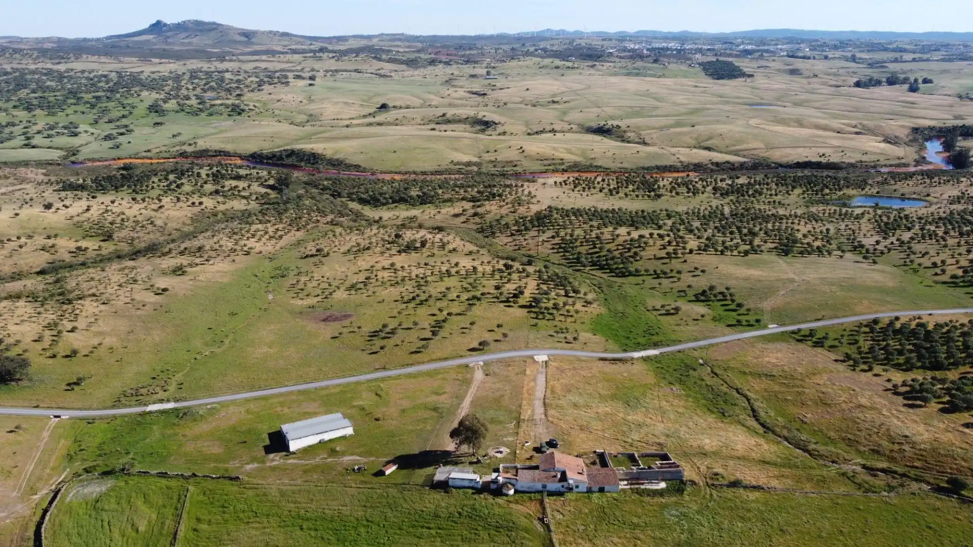 Vista exterior de Finca rústica en venta en Puebla de Guzmán con Jardín privado y Amueblado