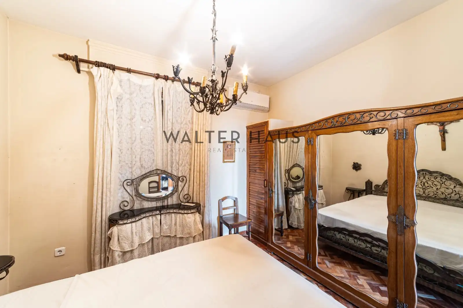 Bedroom of Flat for sale in Madrid  with Air Conditioner and Heating