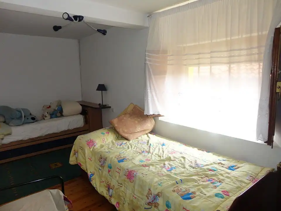 Habitación de Finca rústica en venta en Valle de Valdelaguna con Calefacción, Terraza y Trastero
