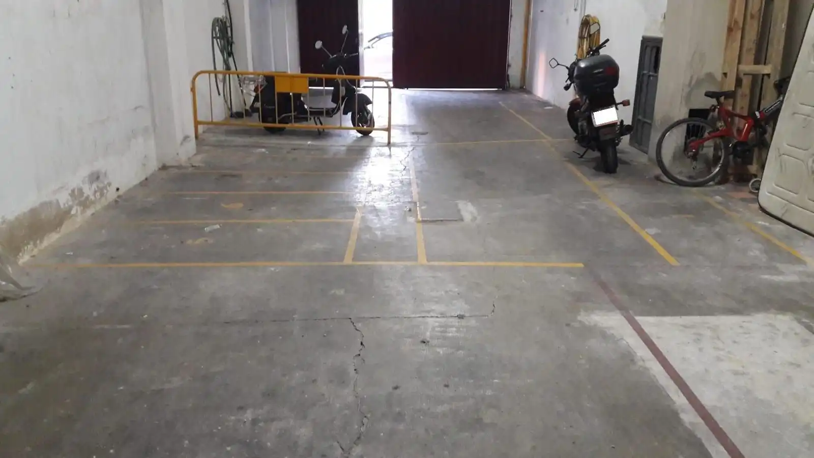 Parking of Commercial properties for rent in Valencia