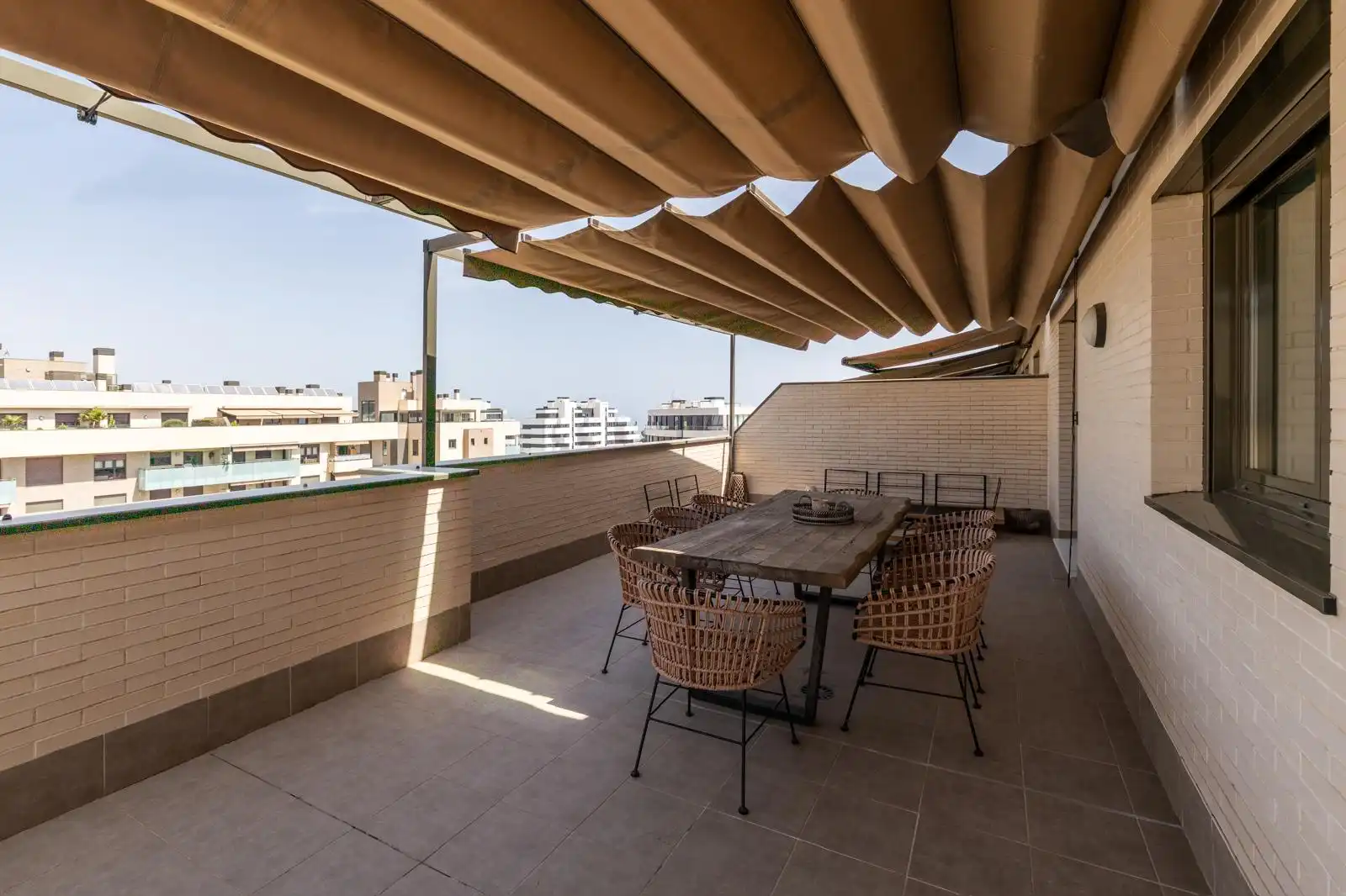 Terrasse von Dachboden zur Miete in Torremolinos mit Klimaanlage, Terrasse und Möbliert