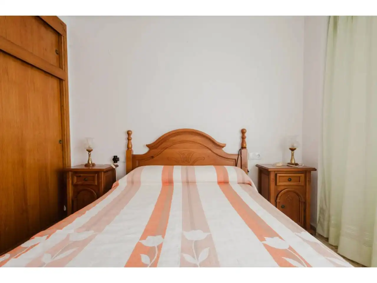 Habitación de Apartamento en venta en Torrevieja con Aire acondicionado, Calefacción y Terraza