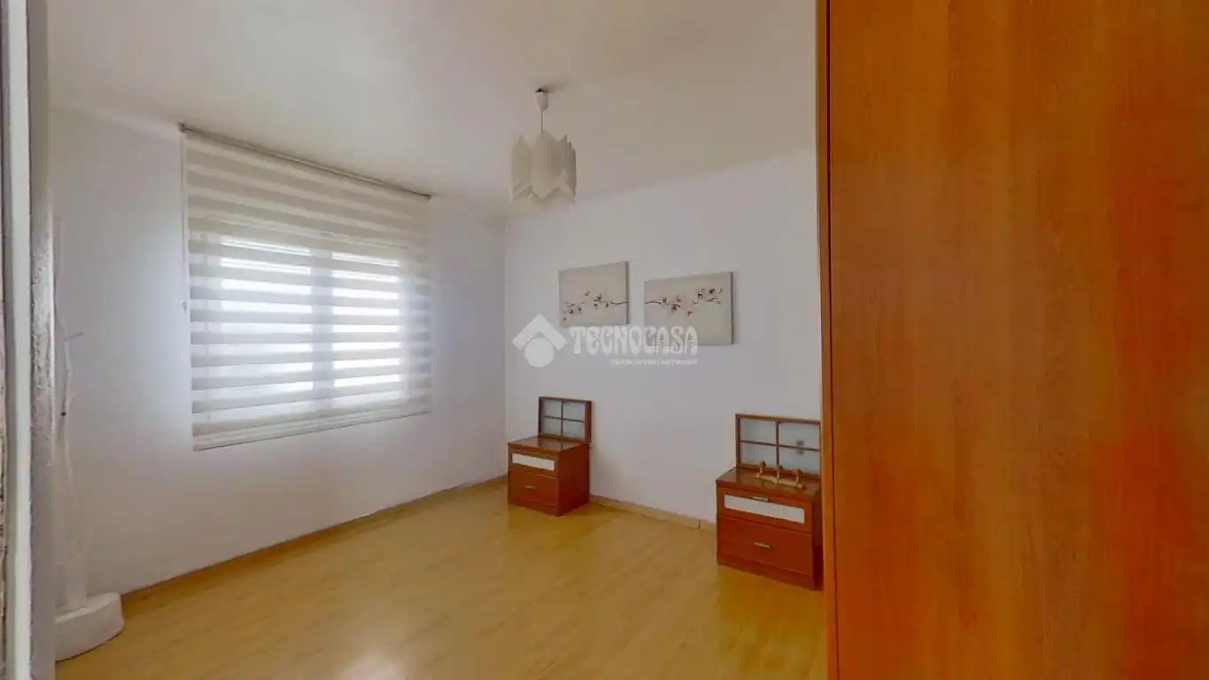 Dormitori de Pis en venda en Barberà del Vallès amb Aire condicionat, Parquet i Moblat