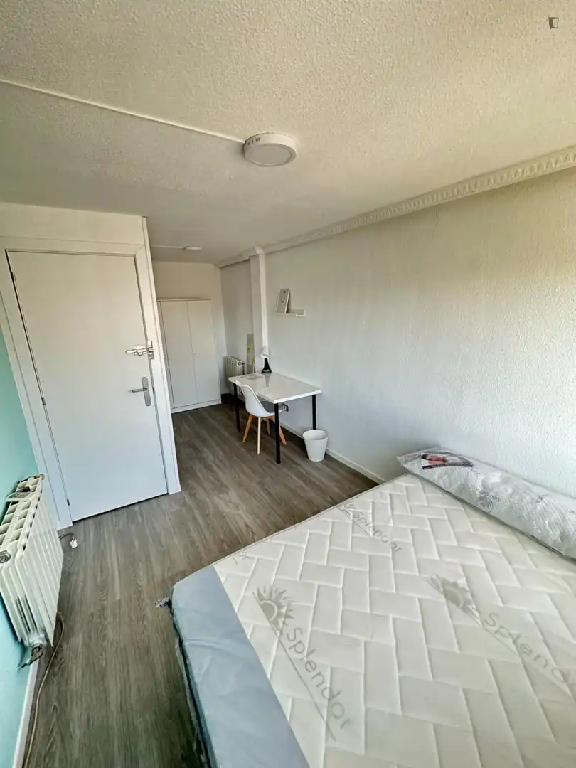 Room in Juan de la Cierva
