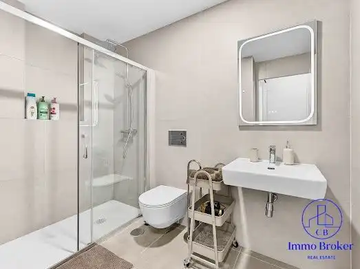 Baño de Piso en venta en Adeje con Aire acondicionado, Trastero y Amueblado