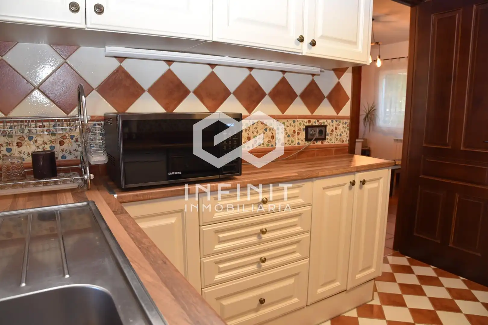 Kitchen of Houses for sale in Ribatejada, Madrid