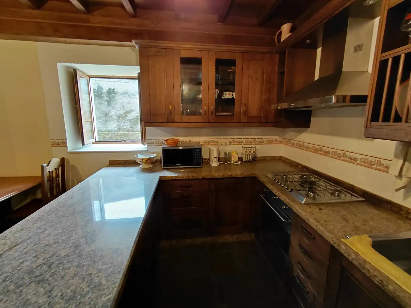 Cocina de Casa o chalet en venta en Betanzos con Calefacción, Jardín privado y Trastero