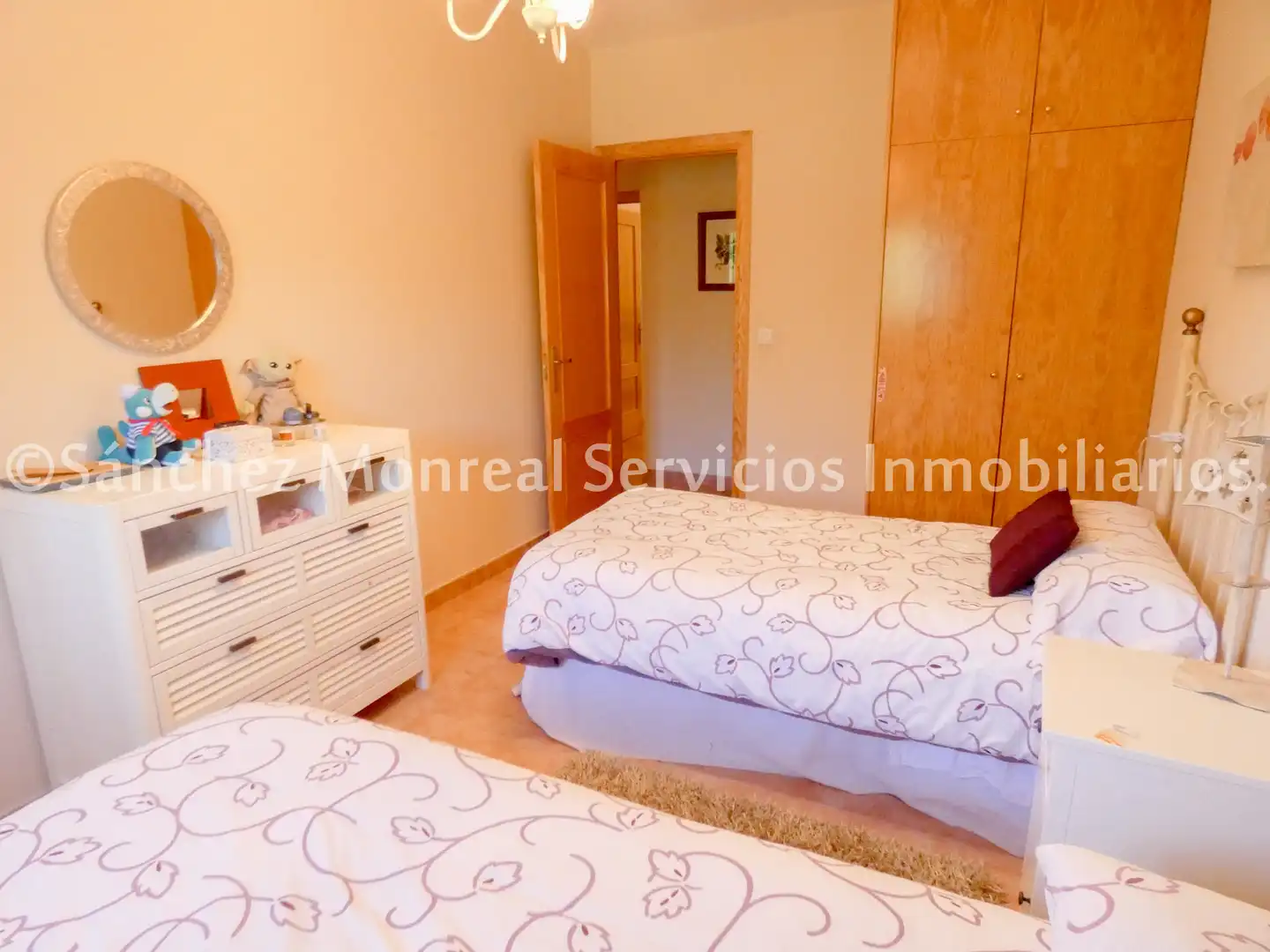 Casa adosada en venta en Avenida de la Cruz Roja, Alcázar de San Juan