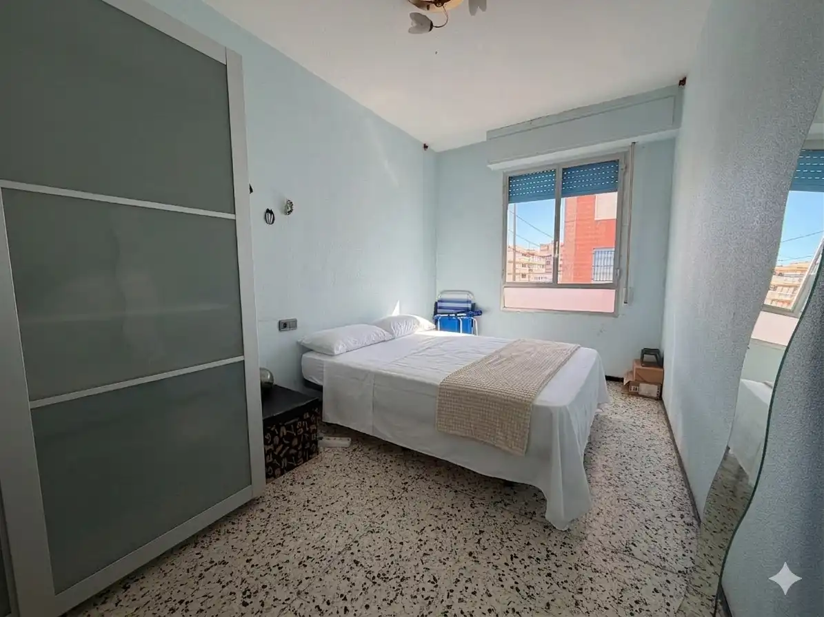 Habitación de Piso en venta en Santa Pola con Terraza y Amueblado