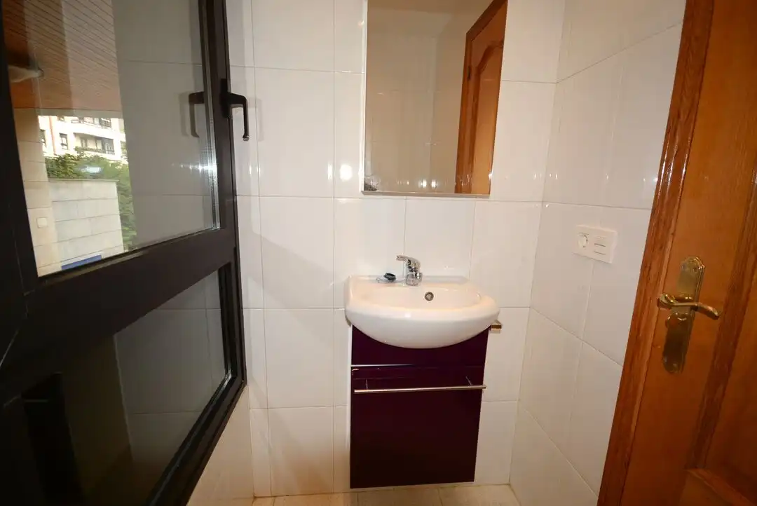 Bathroom of Office for rent in Donostia - San Sebastián   with Heating