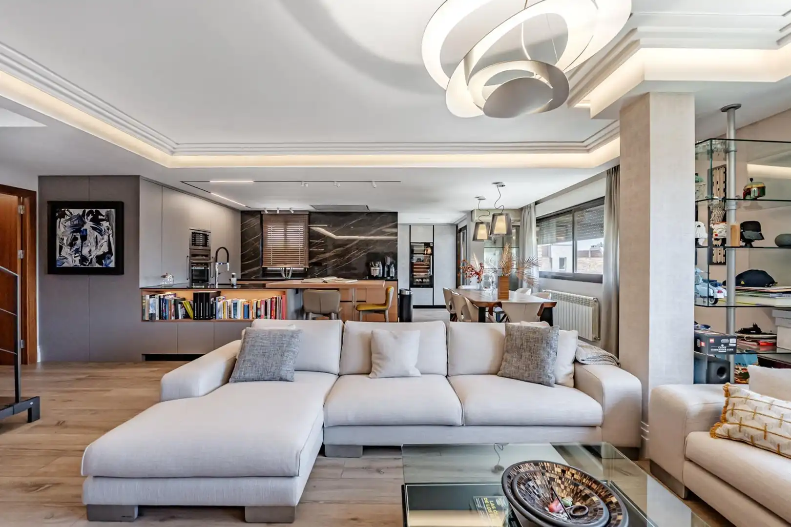 Sala d'estar de Àtic en venda en Pozuelo de Alarcón amb Aire condicionat, Calefacció i Jardí privat