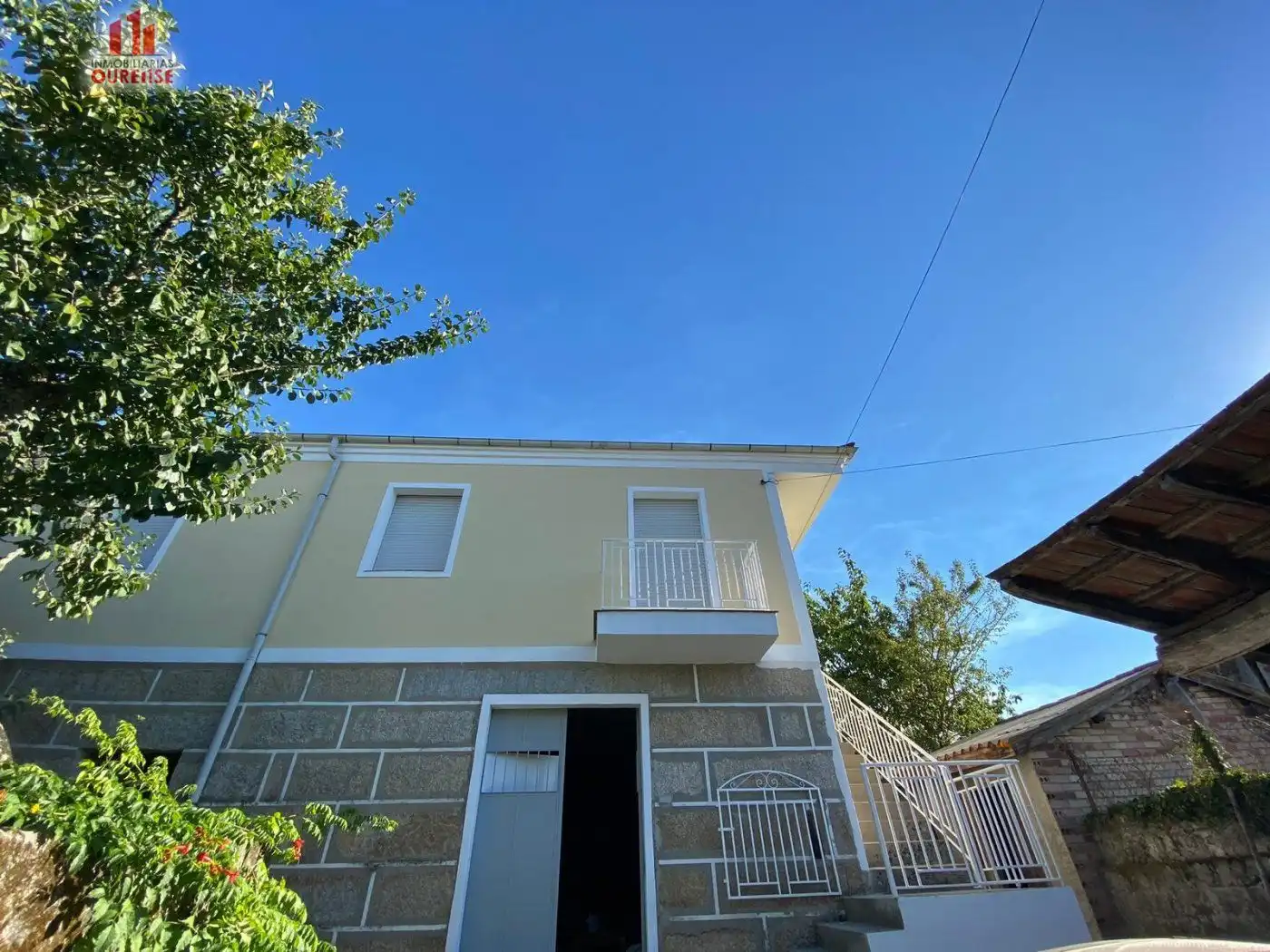 Vista exterior de Casa o chalet en venta en Toén con Jardín privado, Terraza y Amueblado