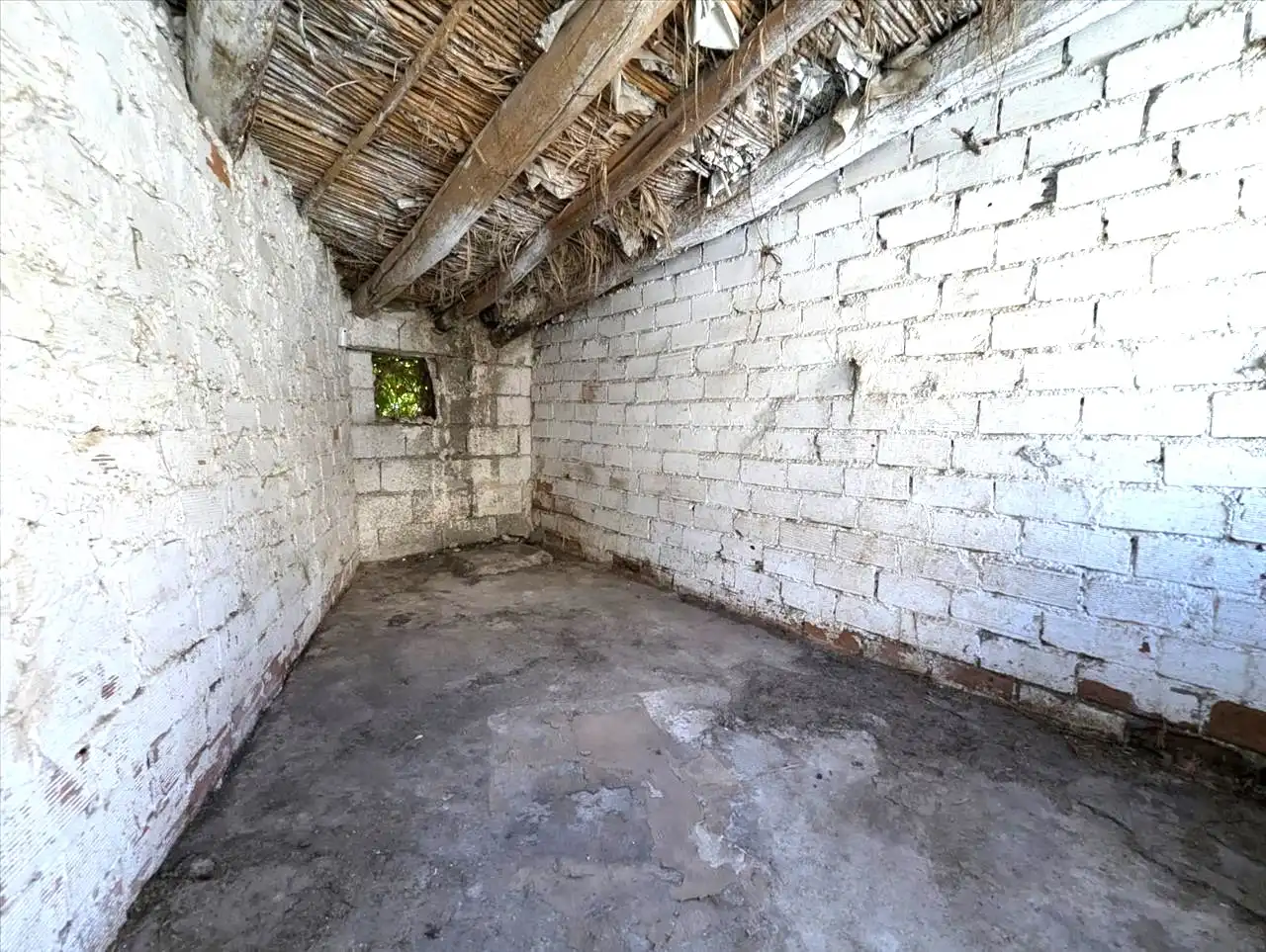 Storage room for sale in Jardines, Alcóntar