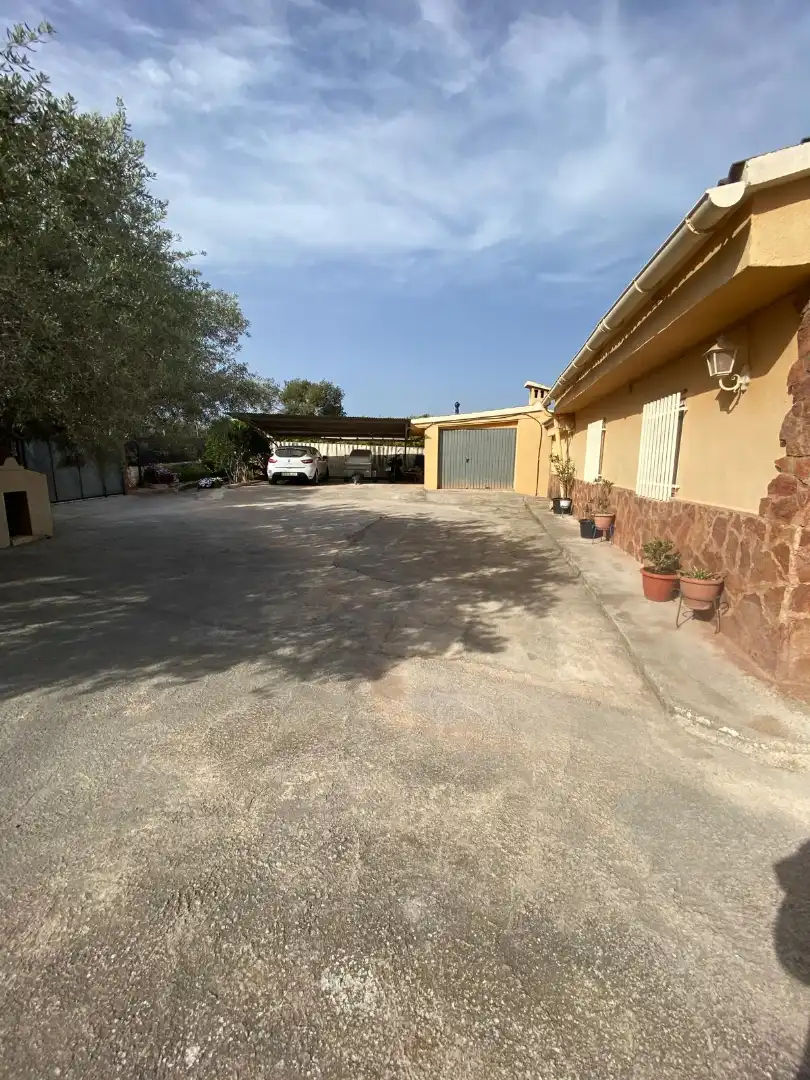 Aparcament de Casa o xalet en venda en L'Alcora amb Aire condicionat, Calefacció i Jardí privat