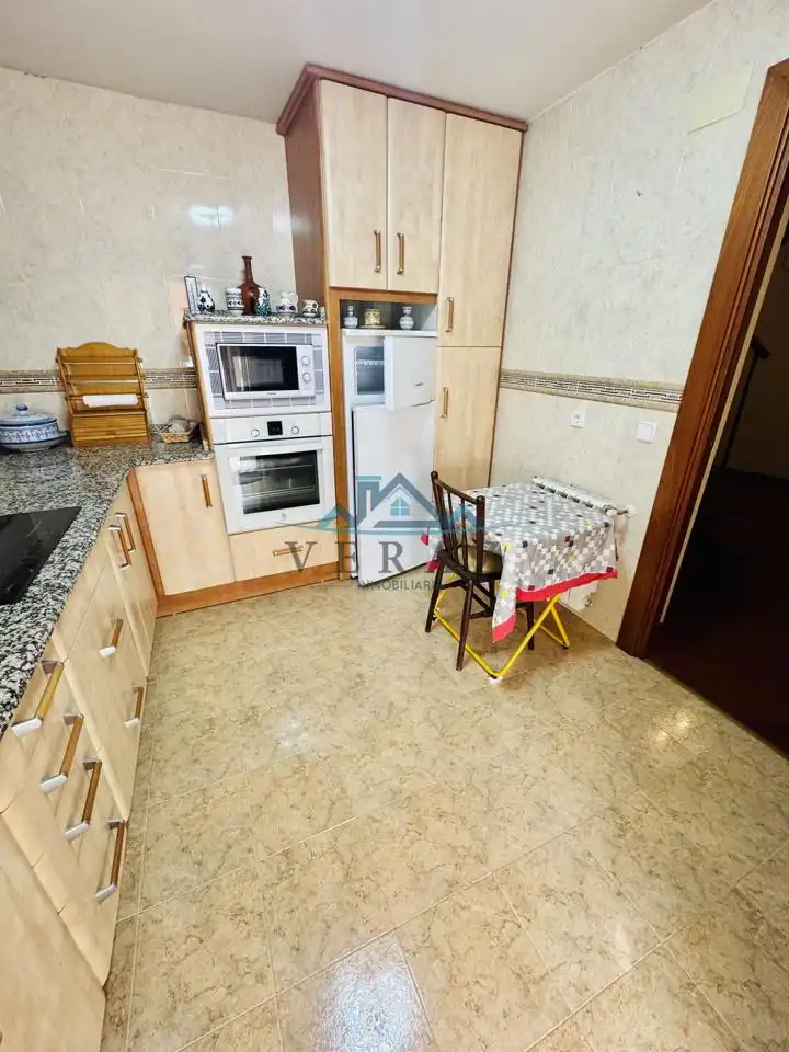 Cocina de Casa adosada en venta en Talavera de la Reina con Aire acondicionado, Calefacción y Terraza
