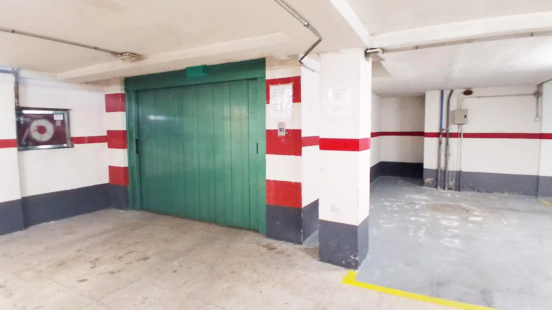 Parking of Houses for rent in Centro