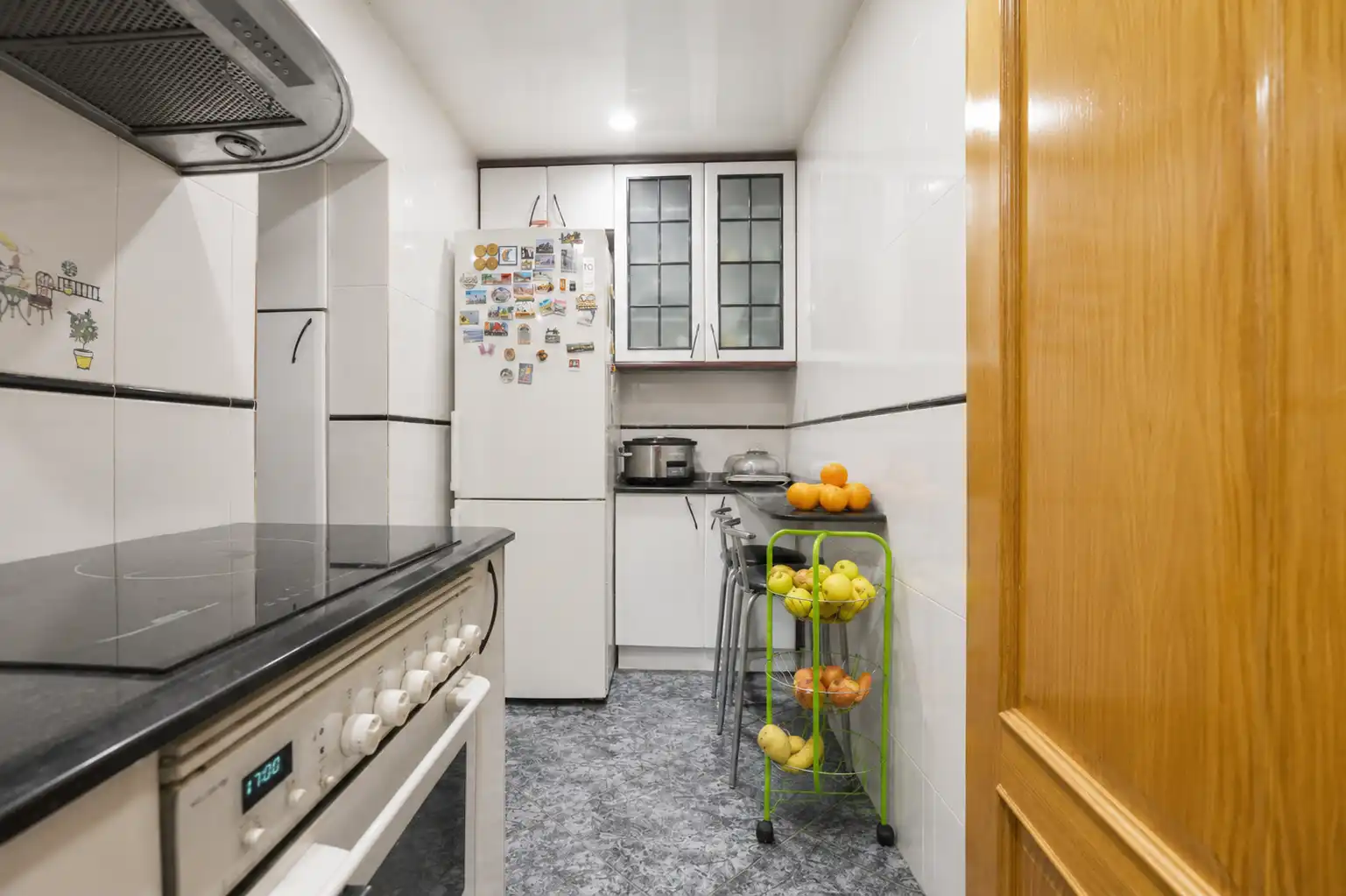 Kitchen of Flat for sale in Santa Coloma de Gramenet  with Air Conditioner and Terrace