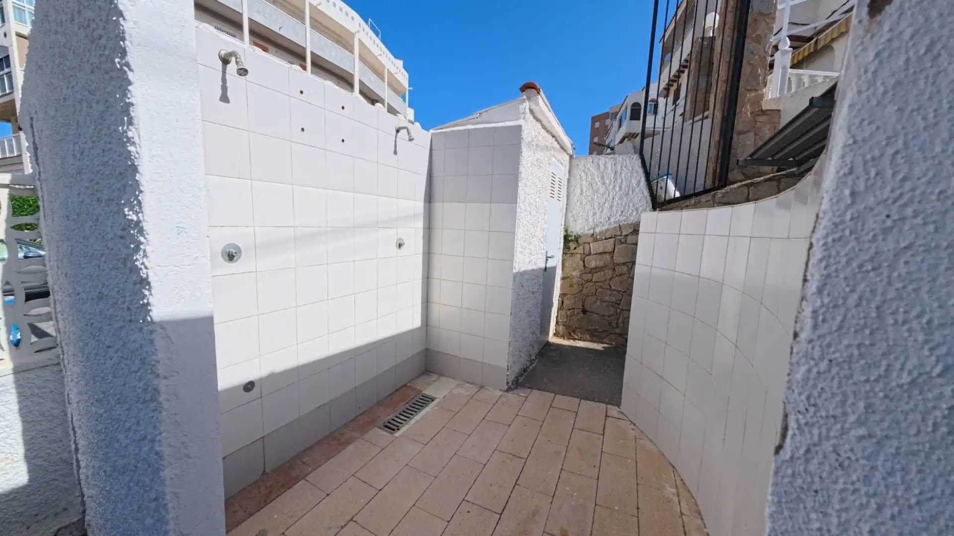 Vista exterior de Piso en venta en Elche / Elx con Calefacción, Terraza y Trastero