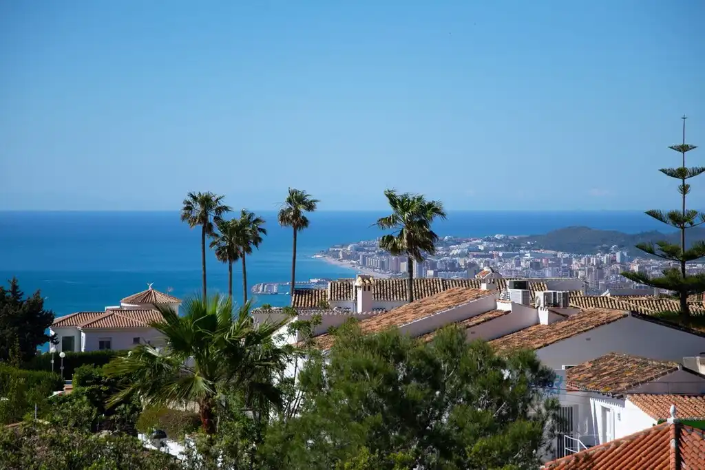 Außenansicht von Erdgeschoss zum Verkauf in Benalmádena mit Klimaanlage, Terrasse und Gemeinschaftspool