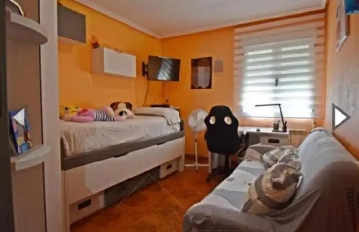 Habitación de Piso en venta en Olmedo con Calefacción, Jardín privado y Terraza