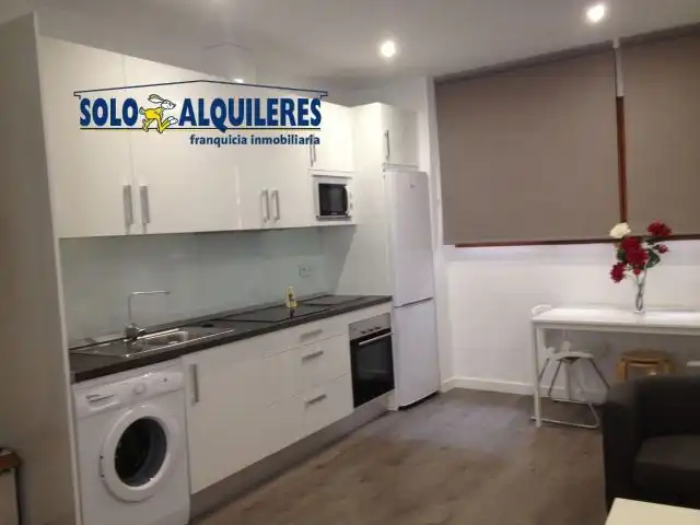 Apartamento de alquiler en Calle Sacristía de San Matías, San Matías - Realejo