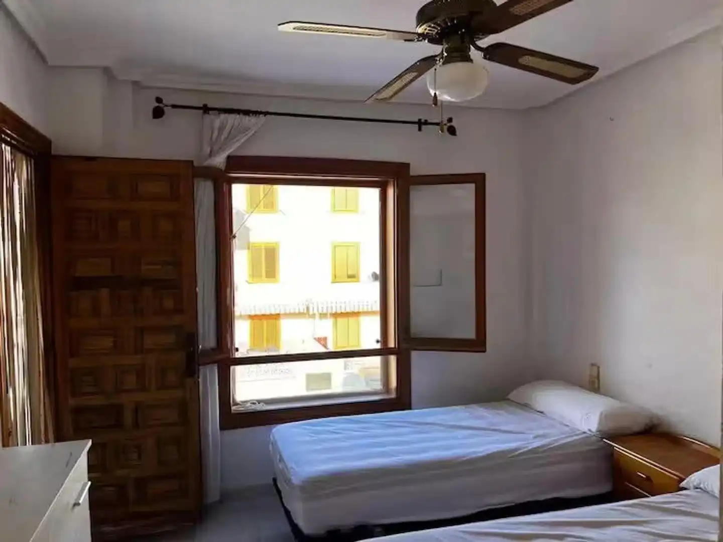 Habitación de Casa o chalet de alquiler en Santa Pola con Amueblado, Lavadora y Microondas