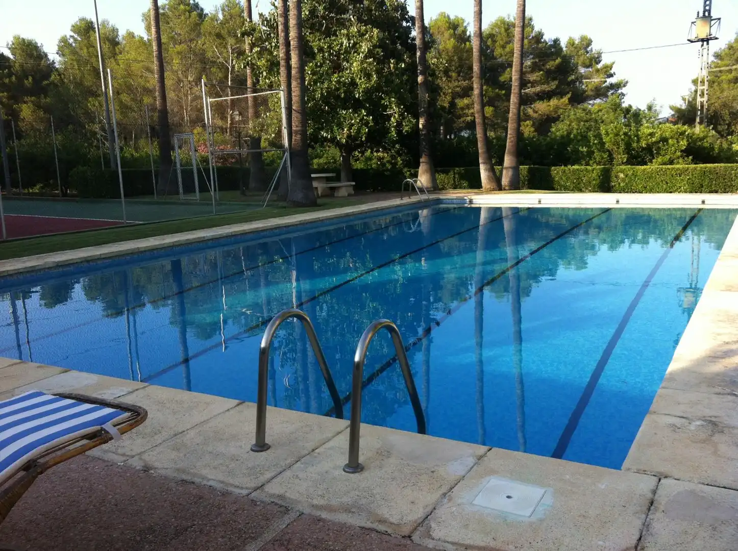 Schwimmbecken von Country house zum Verkauf in Gandia mit Klimaanlage, Heizung und Privatgarten