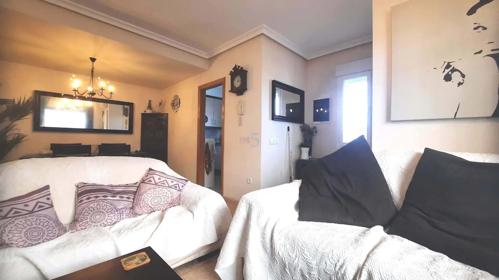 Sala de estar de Casa adosada en venta en Murcia con Aire acondicionado, Piscina y Amueblado