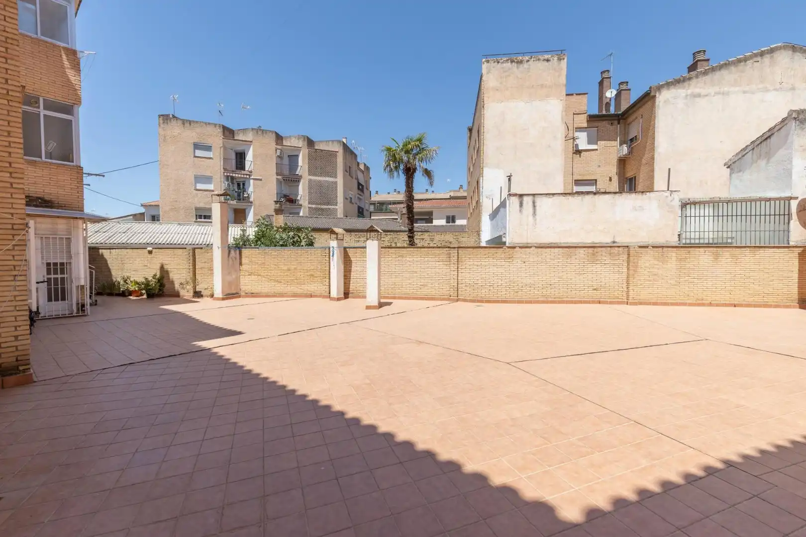 Vista exterior de Piso en venta en Maracena con Balcón
