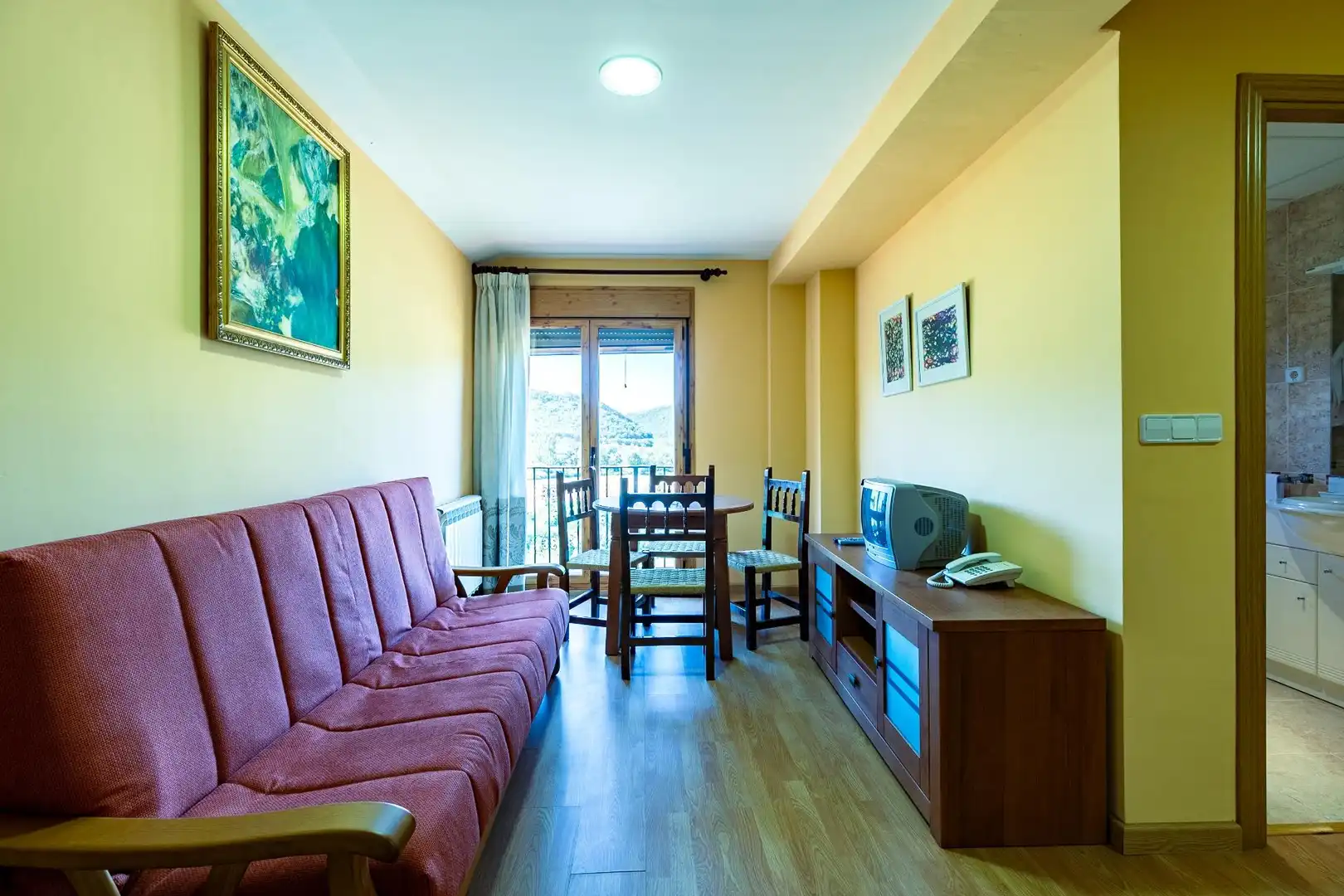 Schlafzimmer von Gebäude zum Verkauf in Puente la Reina de Jaca