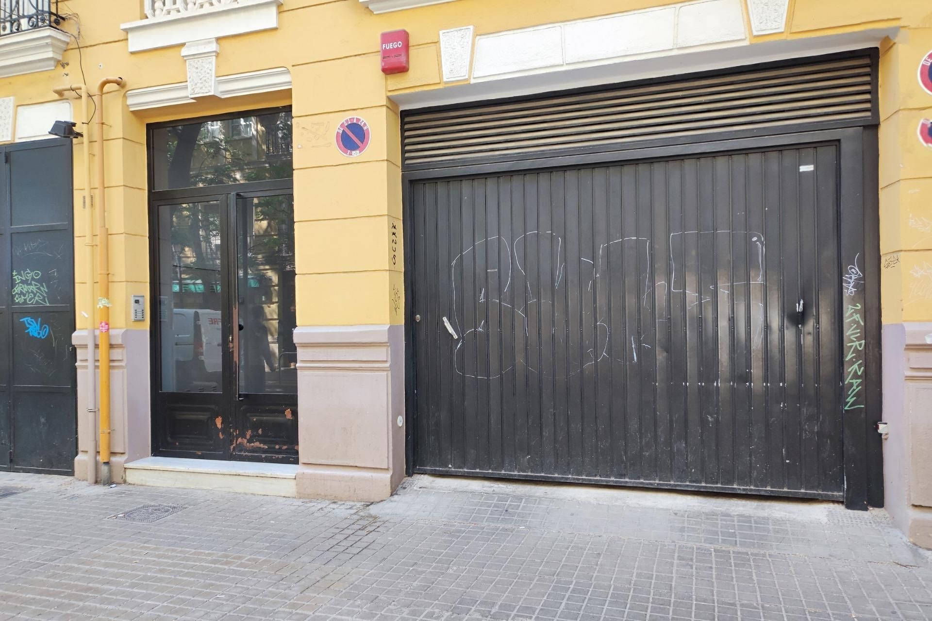 Exterior view of Garage for sale in  Valencia Capital