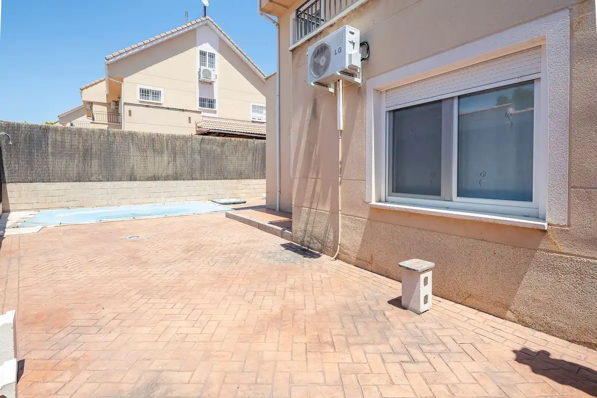 Vista exterior de Casa o chalet en venta en Titulcia con Aire acondicionado, Calefacción y Jardín privado