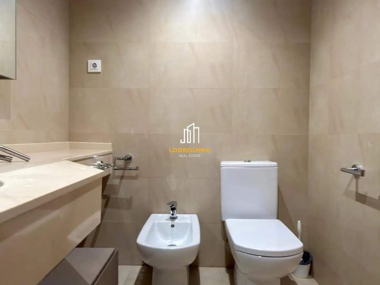 Appartamento con piscina in vendita a San Adrián, imagen 28