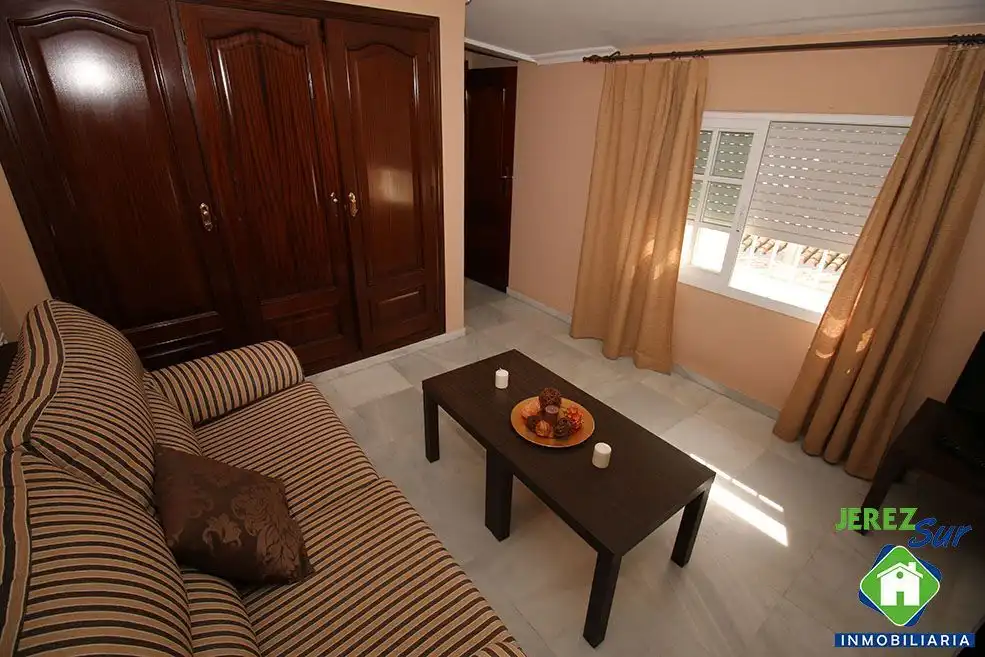 Sala de estar de Casa adosada en venta en Jerez de la Frontera con Aire acondicionado, Calefacción y Terraza