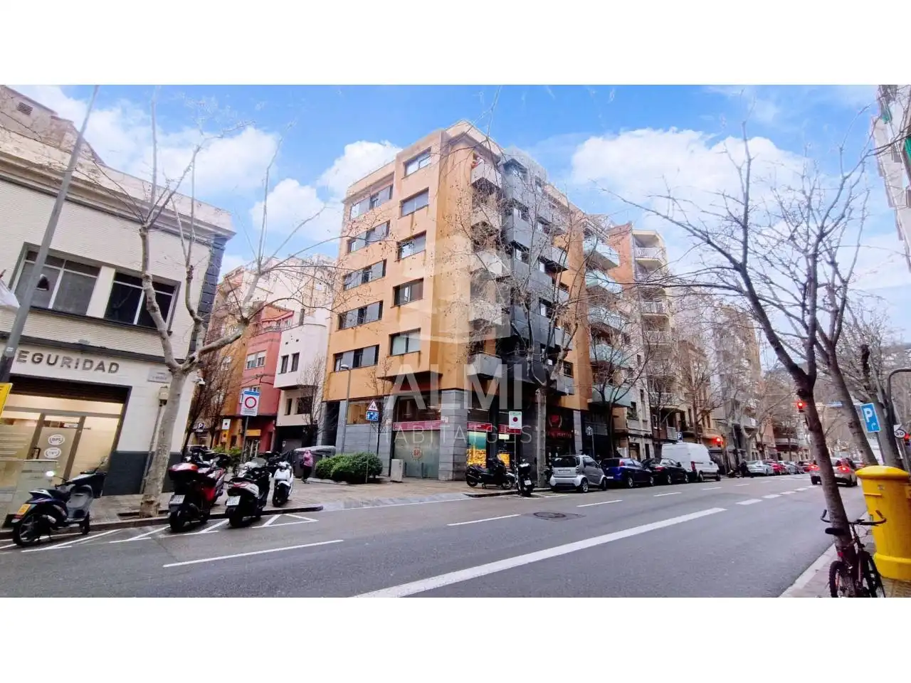 Vista exterior de Pis en venda en  Barcelona Capital amb Aire condicionat, Calefacció i Jardí privat