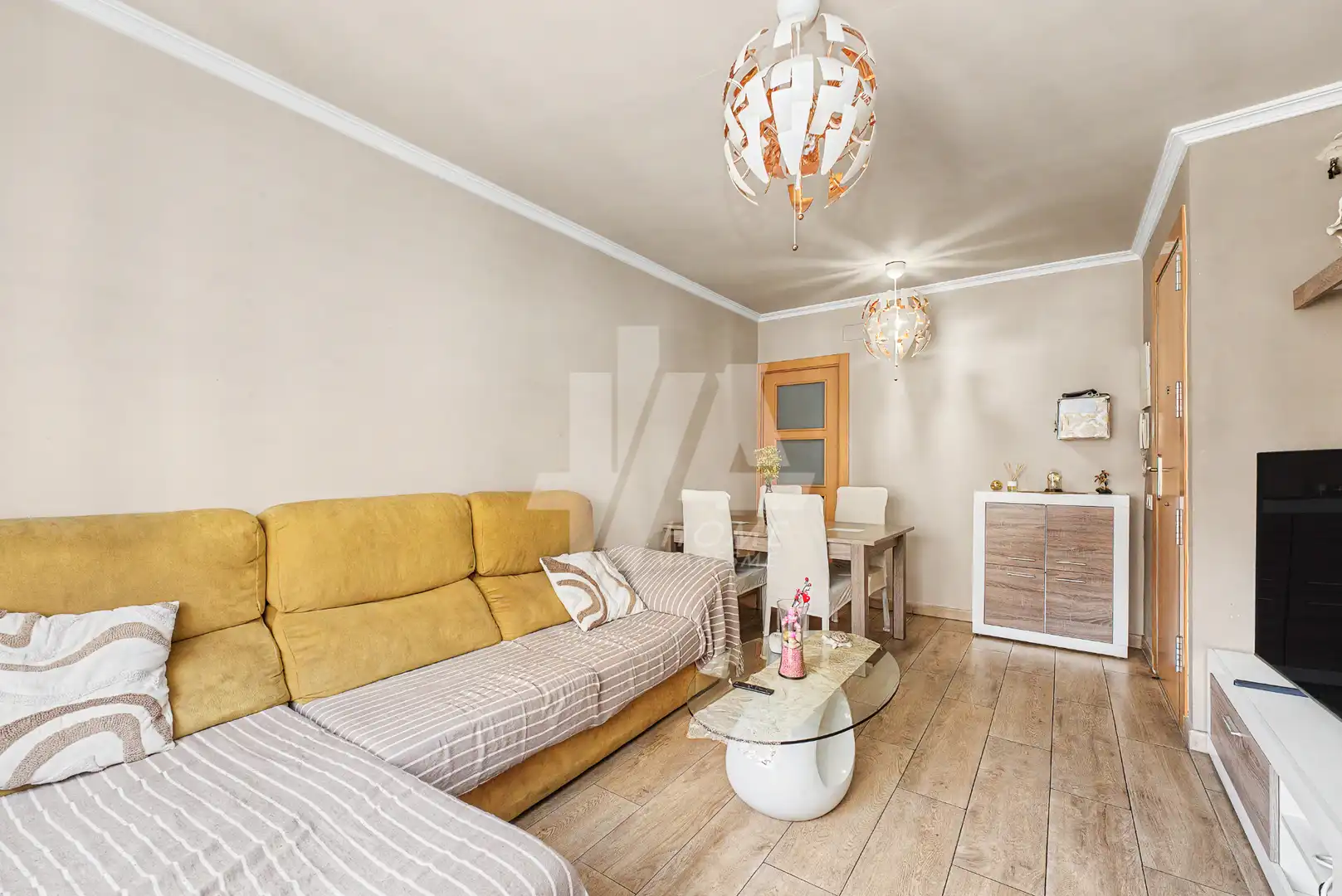 Sala d'estar de Pis en venda en Badalona amb Aire condicionat, Calefacció i Parquet