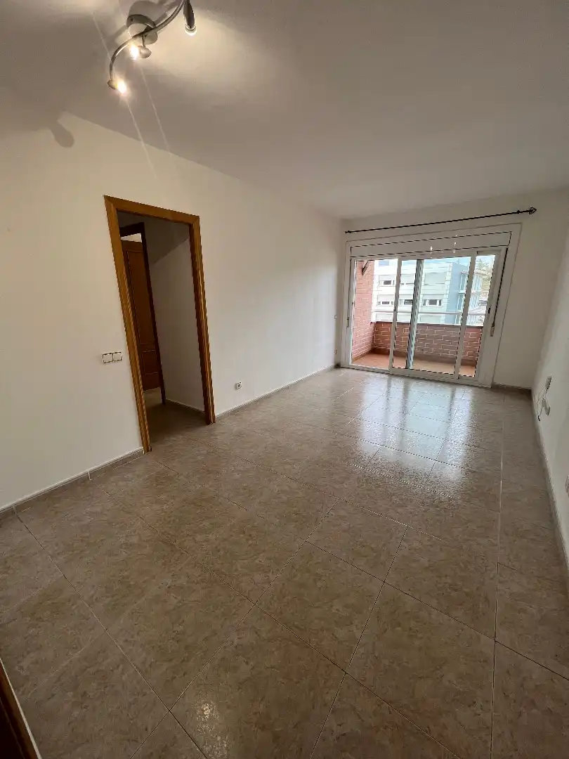 Sala de estar de Piso en venta en Granollers con Calefacción, Balcón y Alarma