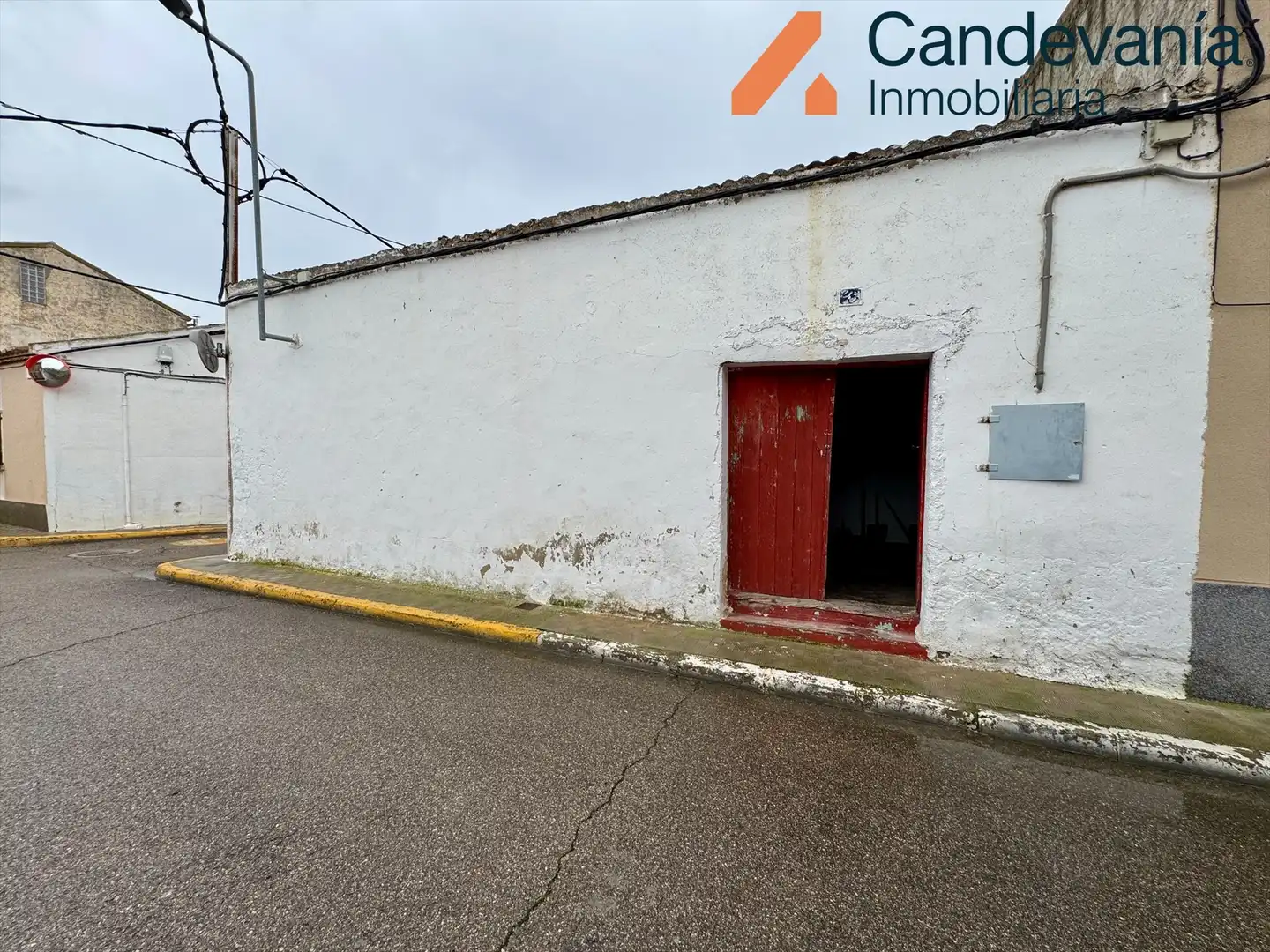 Vista exterior de Local en venda en Gurrea de Gállego