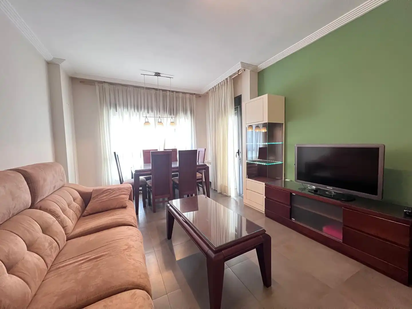 Wohnzimmer von Wohnung zum Verkauf in Cáceres Capital mit Abstellraum, Schwimmbad und Balkon