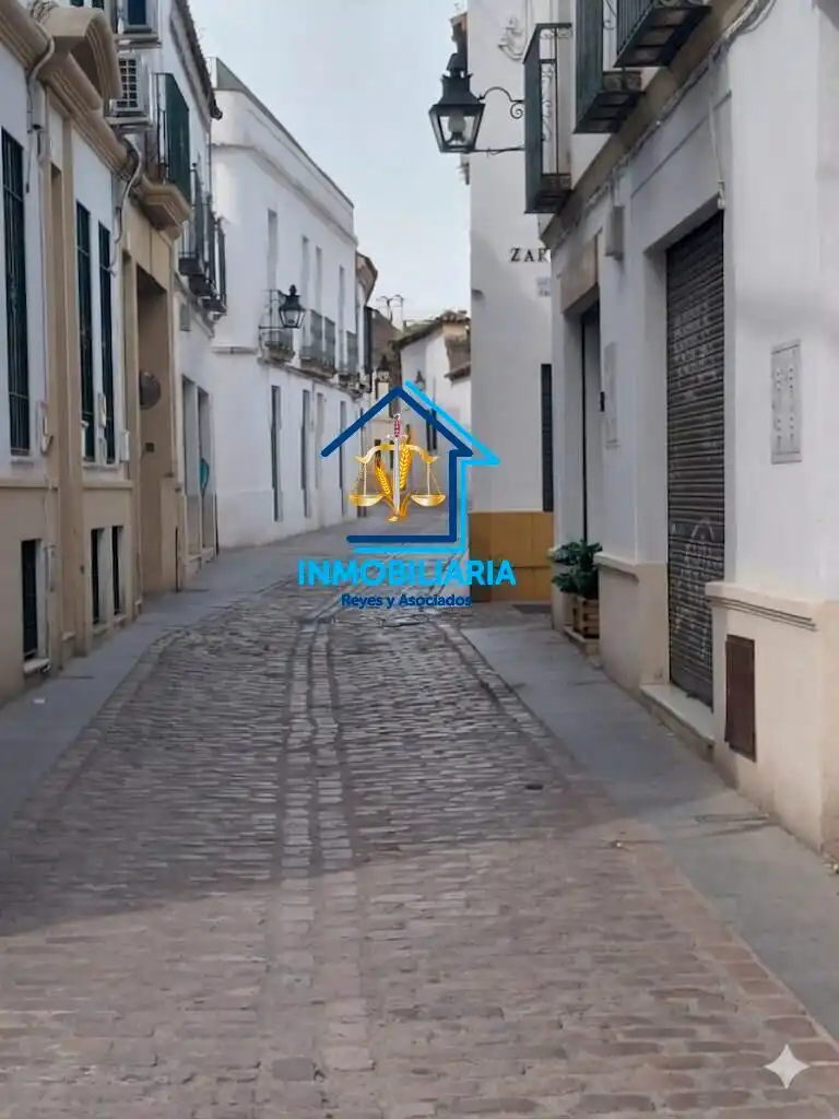 Vista exterior de Pis en venda en Córdoba