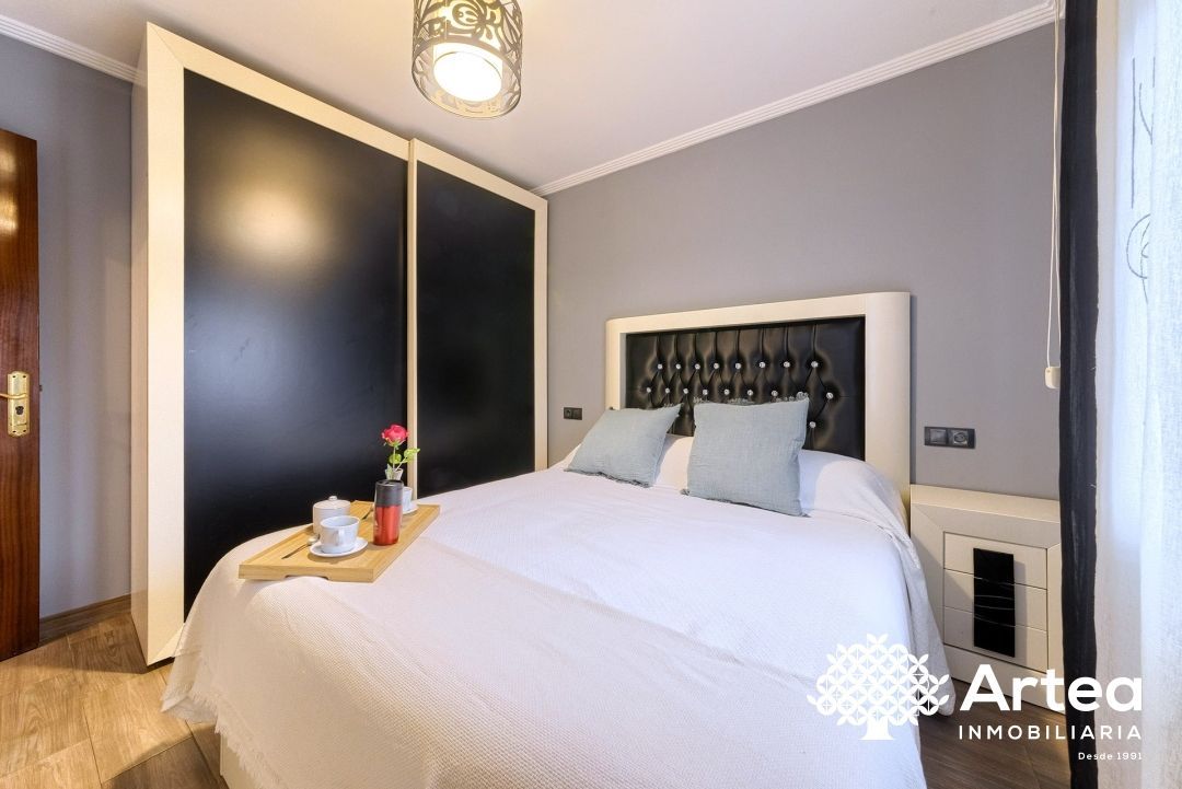 Flat for sale in Uretamendi