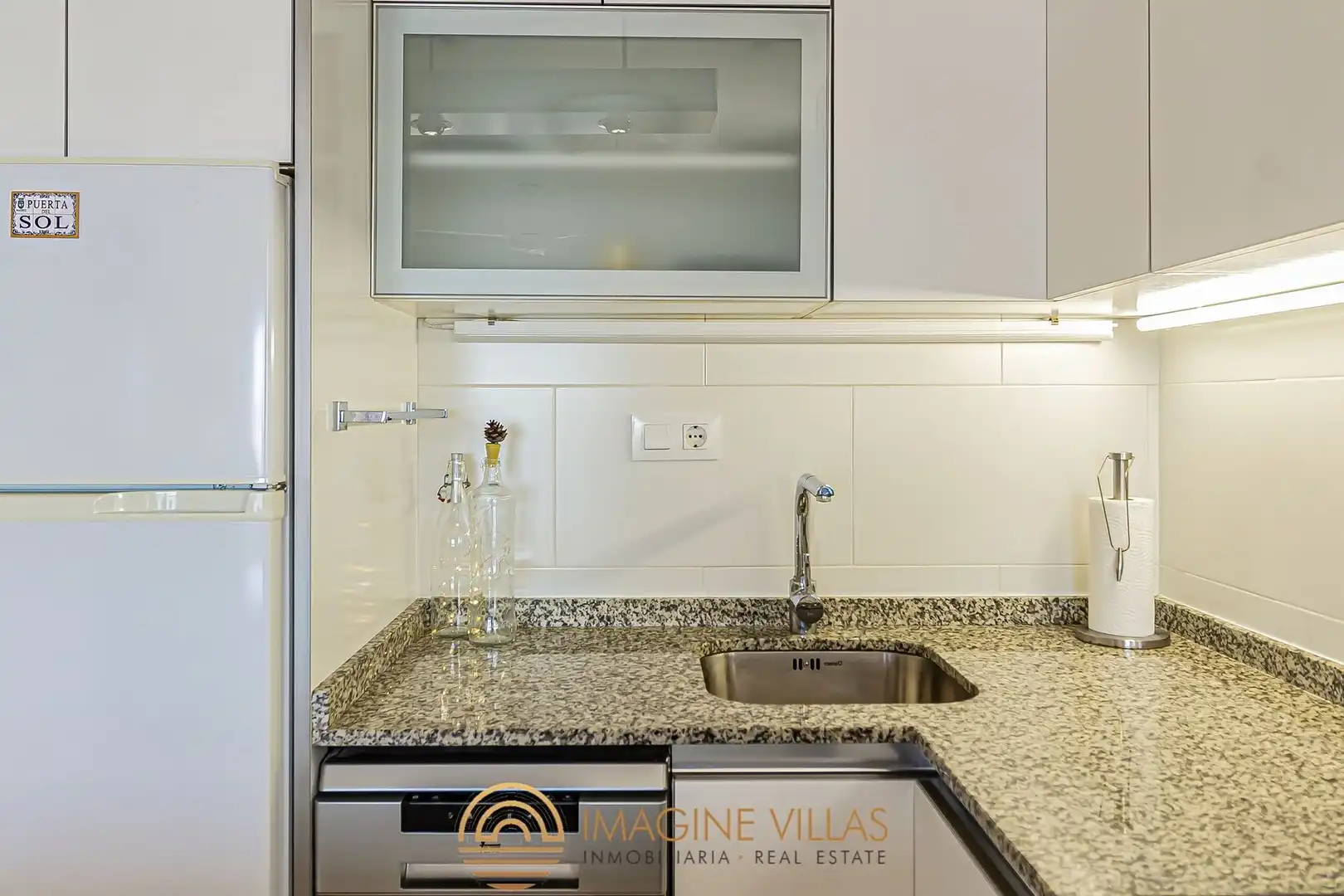 Cocina de Apartamento en venta en La Manga del Mar Menor con Amueblado y Piscina comunitaria