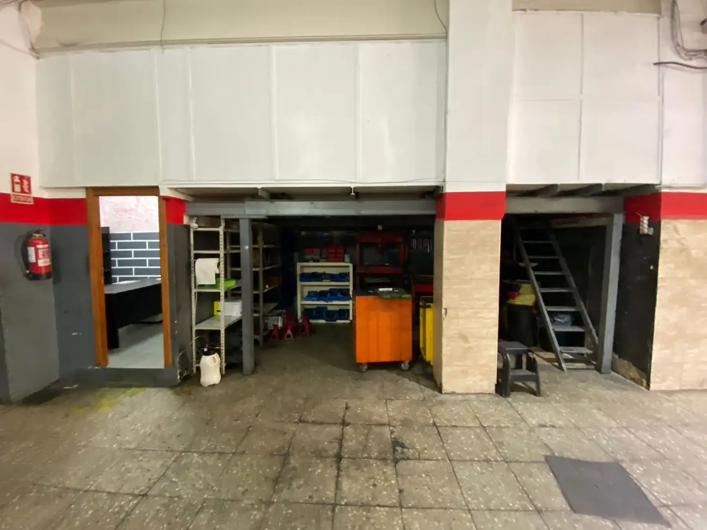 Local comercial en venda a Centre - Sant Josep - Sanfeliu, imagen 2